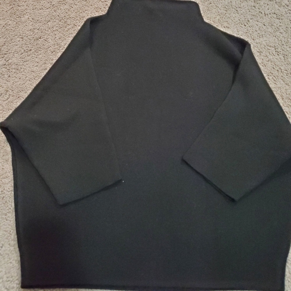 The Reset R Label Elegant Black 100% Wool Sweater